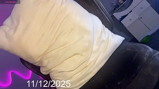 Kitty-ts-sweet2 webcam