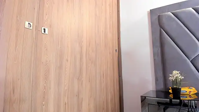 brenda_nova18 - Brenda_nova18's free webcam - UK Sex Cams