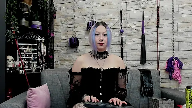 CruelMistress webcam