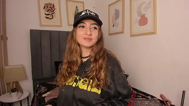 Alice_Dickinssonn webcam