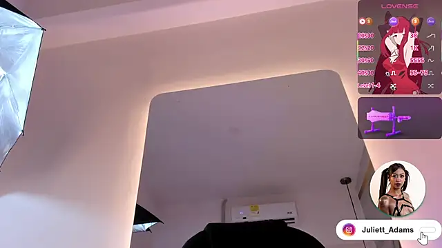 Juliett_Adams_ webcam