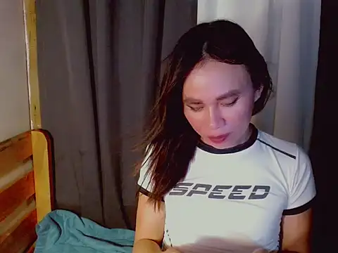 ursweet_yummy webcam