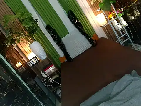 Queen_kendalx19 webcam