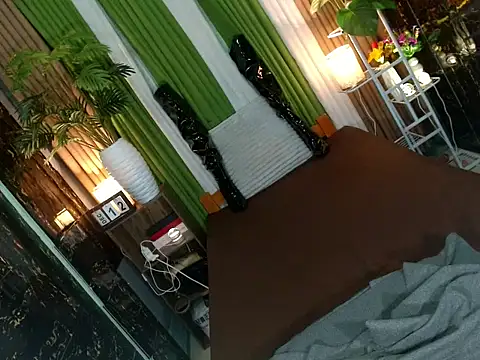 Queen_kendalx19 webcam