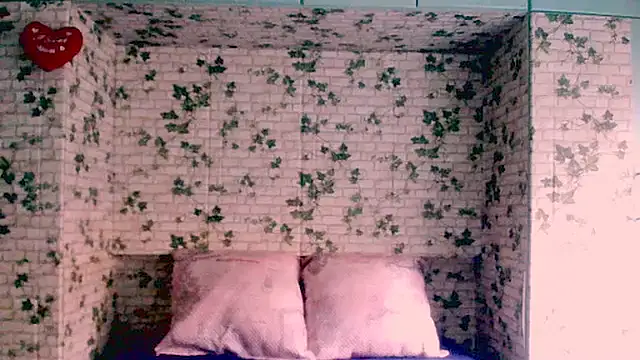 IndianSexyLove00 webcam