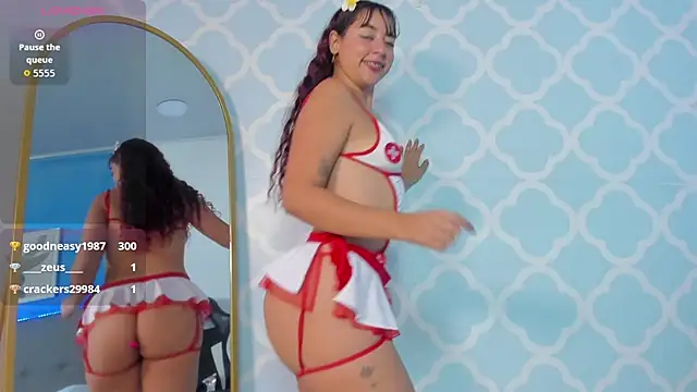 lindaa_natashaa_ webcam