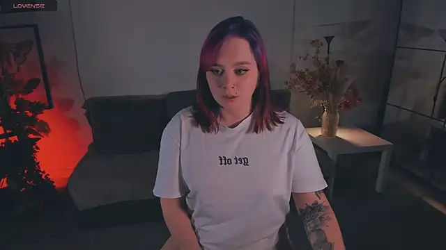 lunaalli - Lunaalli's free webcam - UK Sex Cams