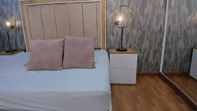 NahomyCarther webcam