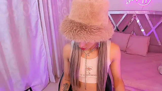 Shinedark_tay1 webcam