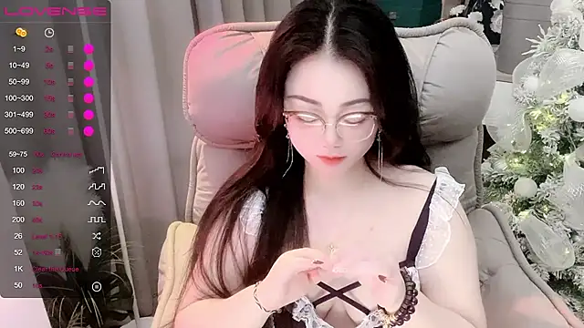 Monica-666888- webcam