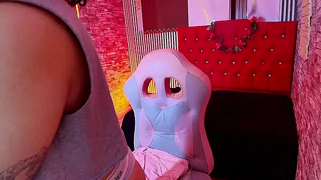 mia_hernnandez webcam