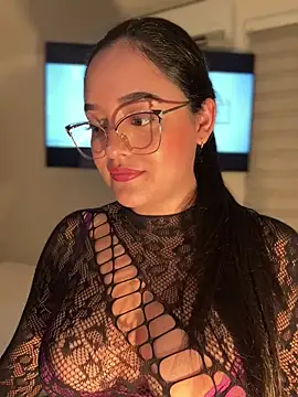 kenndall_21 - Kenndall_21's free webcam - UK Sex Cams