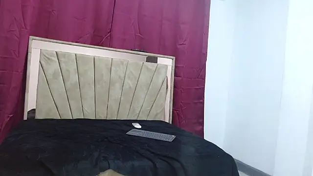 yurimar_and_max webcam