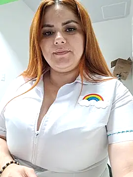 girl_redhead_bigtits webcam