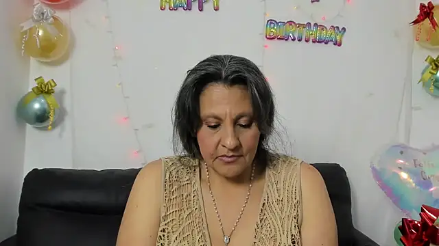 merlyna_goldens webcam