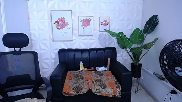 Valentinaa_mature webcam