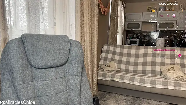 ChloeMillerMeow webcam