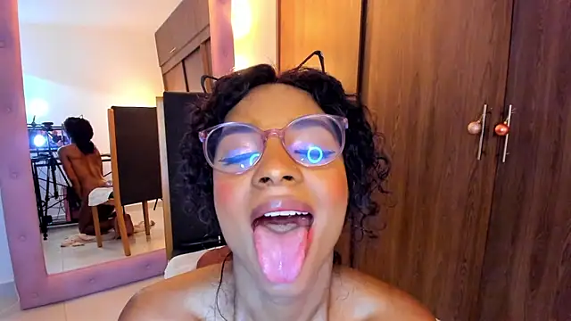 alikahouston4 webcam