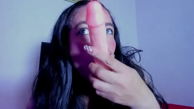 lauraslavenasty webcam