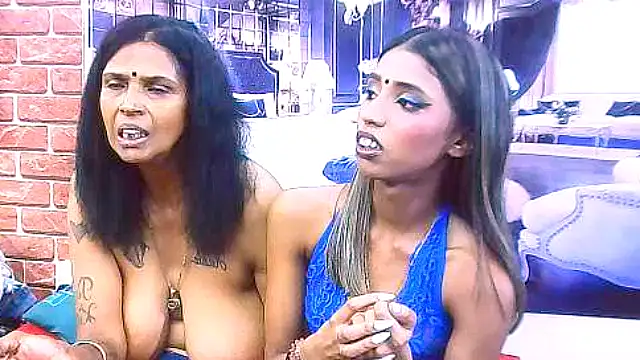 IndianSexySlender webcam