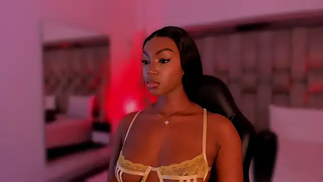 ChaynnaCooper webcam