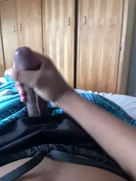 CreamyDickBaby webcam