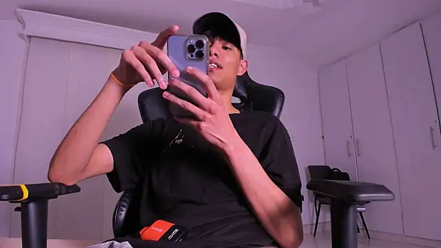 michael_vidal webcam