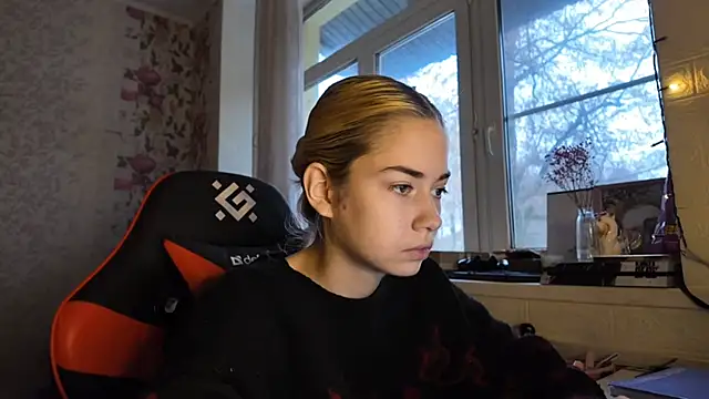 Witching_Moon webcam