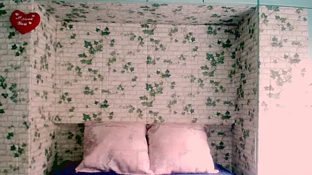 IndianSexyLove00 webcam