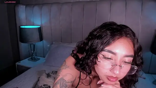 AryVixen webcam