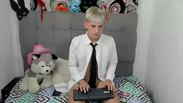 forbidden_kisses webcam