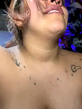 Sophia_Weest99 webcam