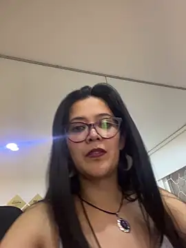 TAMARALEWISMD webcam