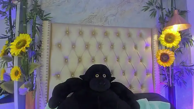 littleejaz (F teen) - Plug anal  👅