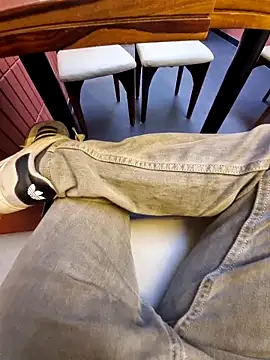 YoursThickDick webcam