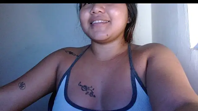 Yourgirl-thaly20 webcam