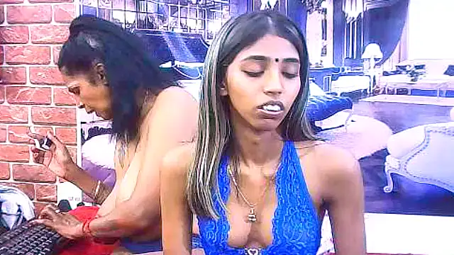 IndianSexySlender webcam