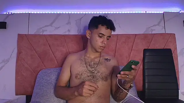 HellAndDante_ webcam