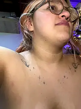 Sophia_Weest99 webcam