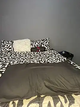 Ebony_Warlock_ webcam