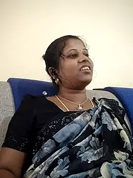 sweetqueen143 webcam