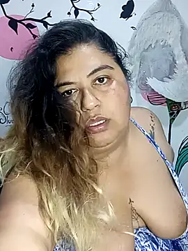 Webcam Model (curvy_diva_)  is live.Free join now!