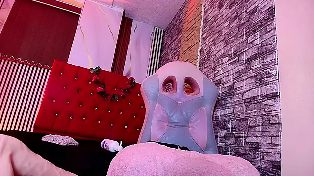 mia_hernnandez webcam