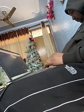 Dick_6inches_Delhi webcam