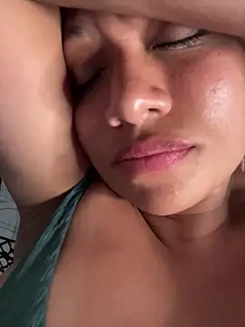 Webcam Model (Im_Little)  is live.Free join now!