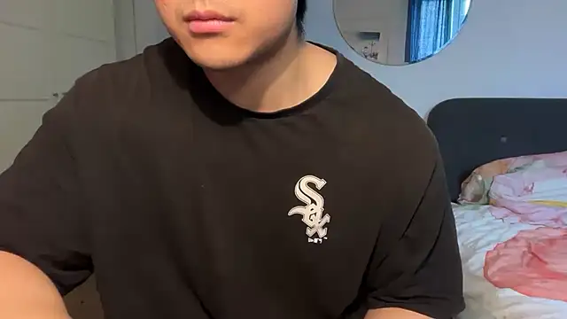 jungcock3210 Live Webcam on Stripchat