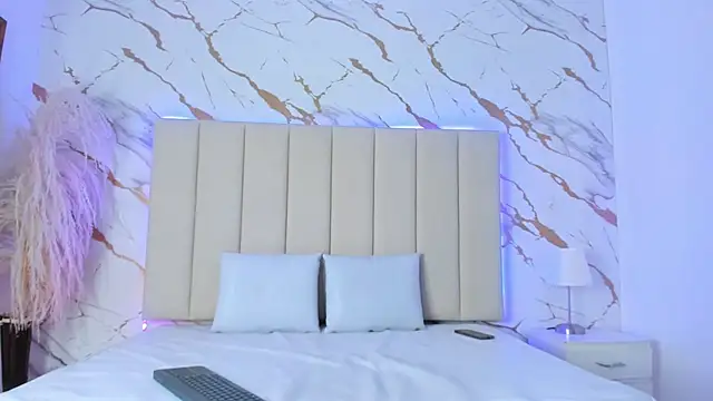 valery_thompsson webcam