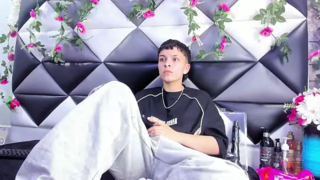 Megan_Thompson_ webcam