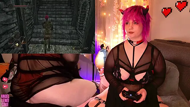Angel-Lewd-Cake webcam