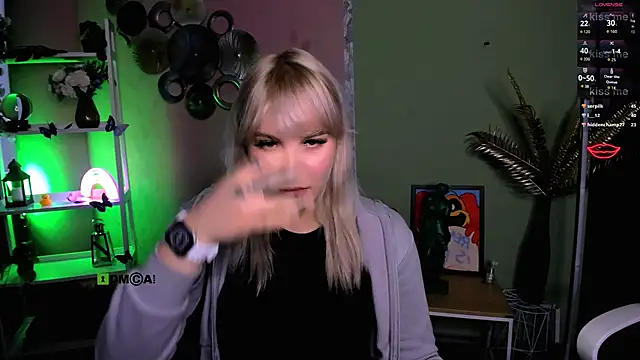 kiki_swan webcam